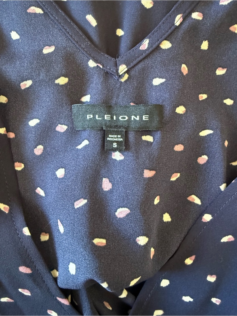 Pleione Navy Confetti Print Twist Front Peplum Blouse Size Small - Picture 4 of 5